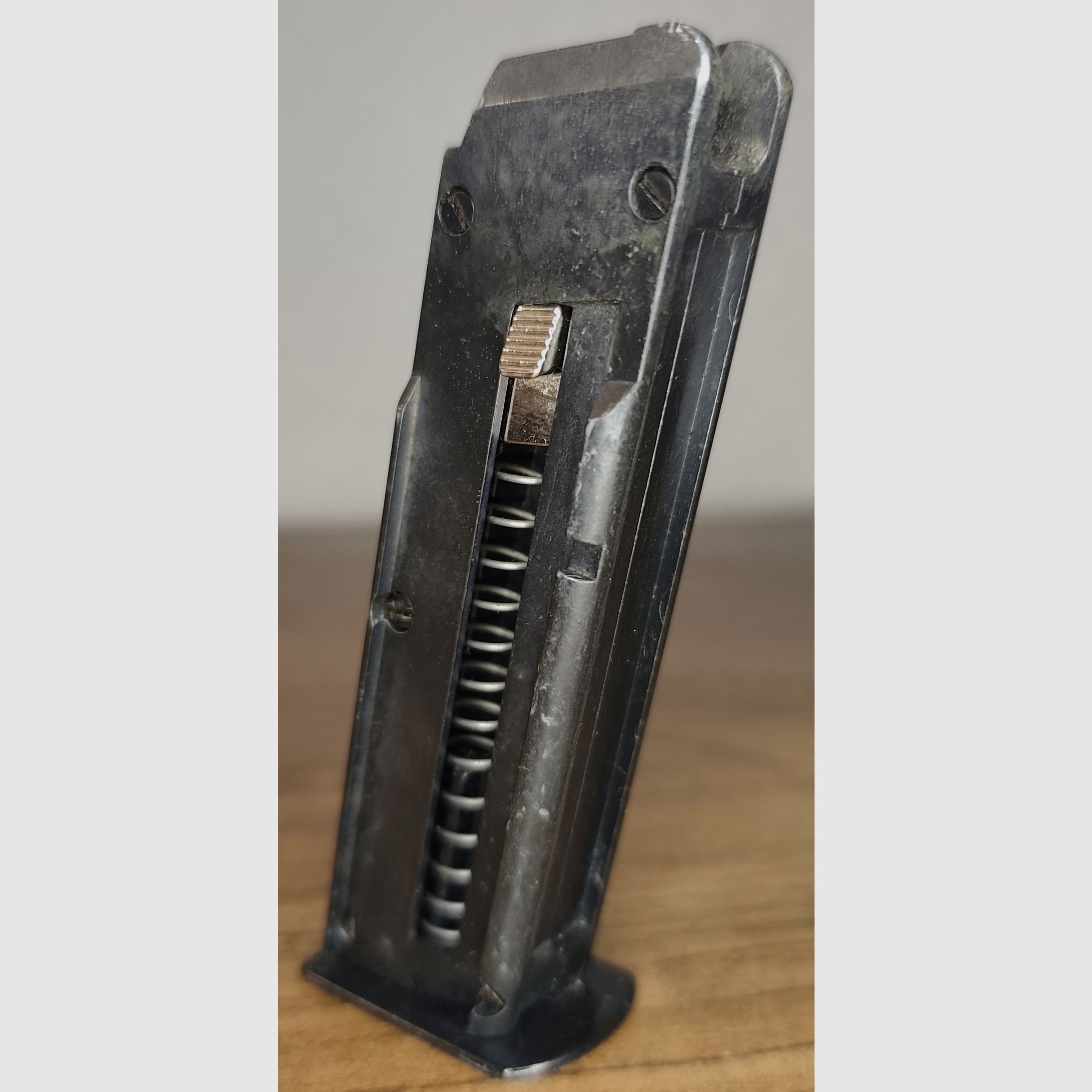 Weihrauch HW 94 Magazin + Wadi Supra Pfefferpatronen