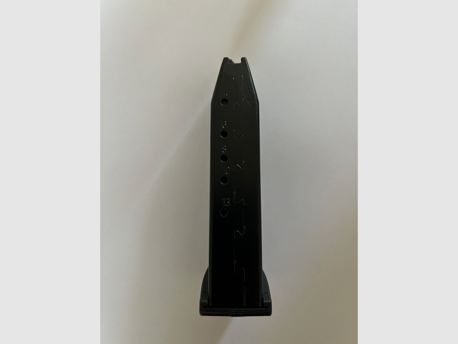 Heckler und Koch Magazin für USP Compact, P10, P2000, P2000 SK · Kal. 9 mm · 13-Schuss, mit verlängertem Boden, neuwertig