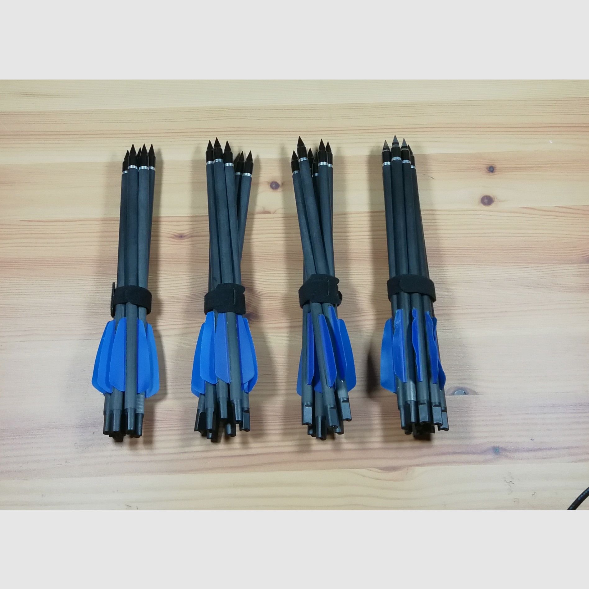 ADDER COBRA SYSTEM 130 LBS + 7 SCHUSS POLYMER MAGAZIN + 7 SCHUSS METALL MAGAZIN + OPTIK 3-10x42 Gr/Ro Bel & BERETTA 4x32 + METALL STANDBEIN