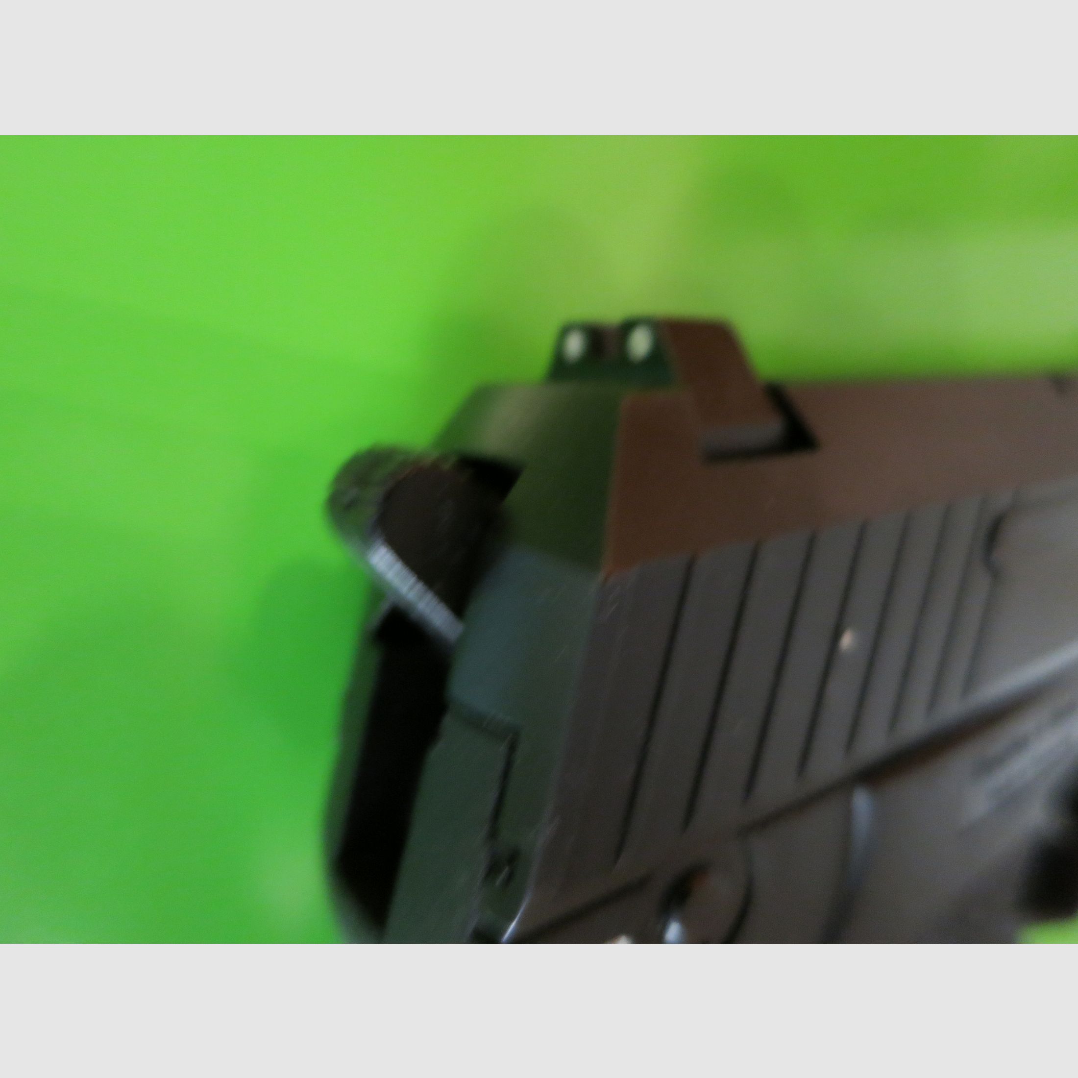 Heckler & Koch USP Compact (Universale Selbstladepistole), .45 ACP       #80-