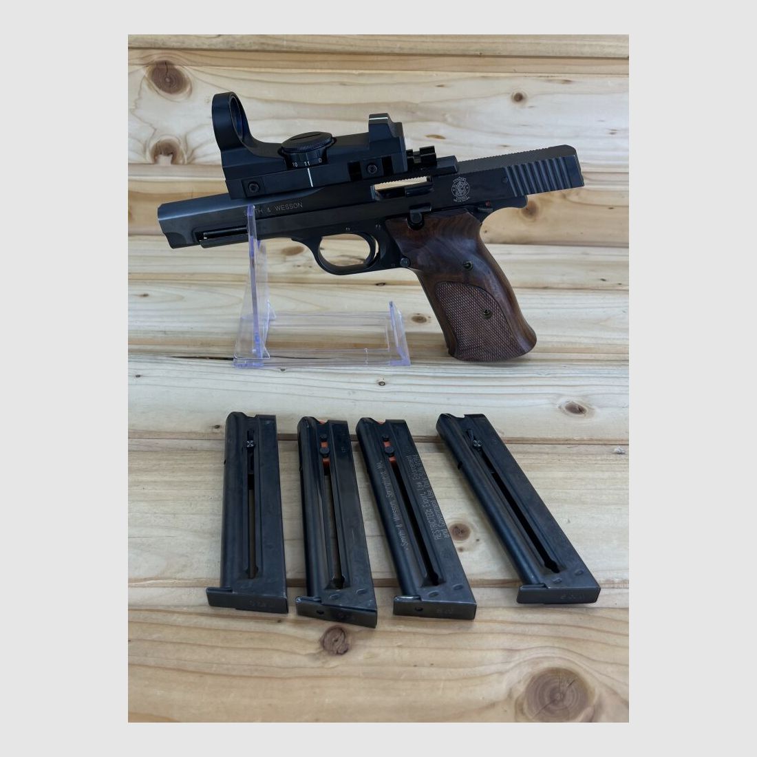 Smith & Wesson Mod. 41 KK-pistool met rood punt & vaste open vizier .22lr