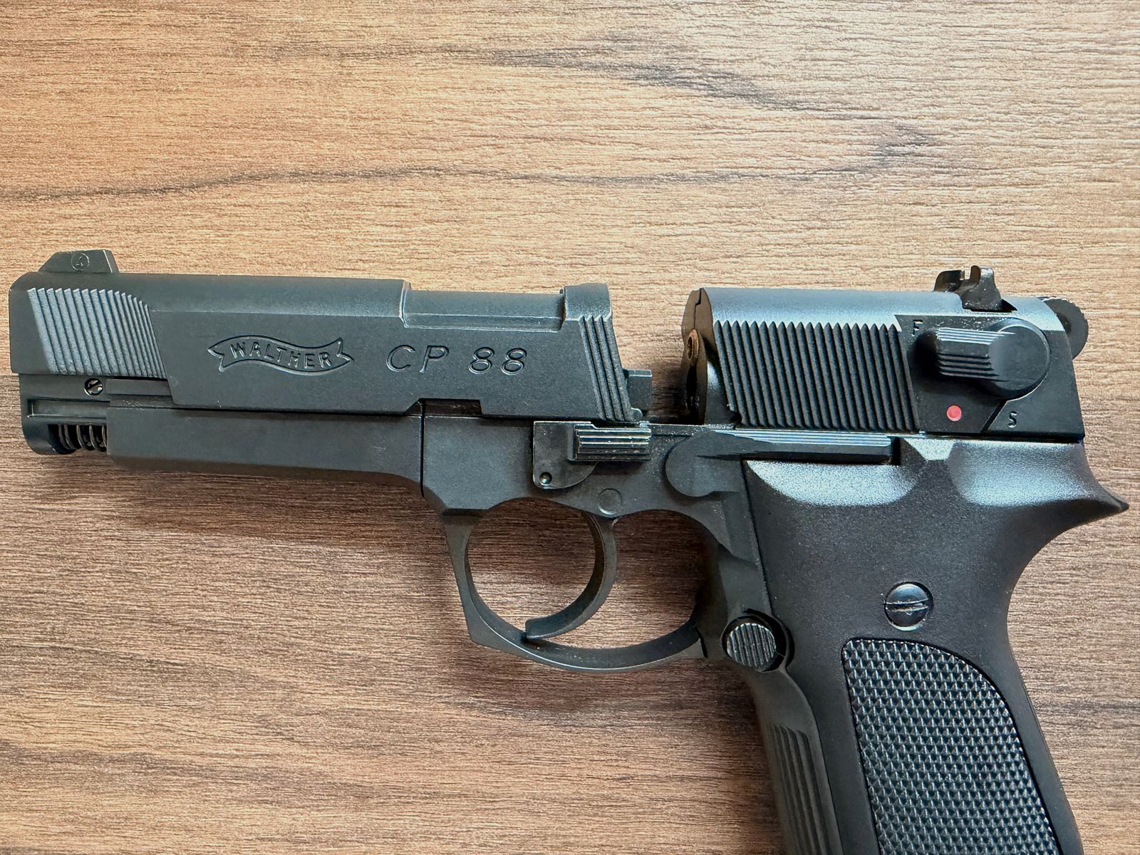 Walther CP88 CO₂ pistol 4.5 mm diabolo + case + diabolo pellets