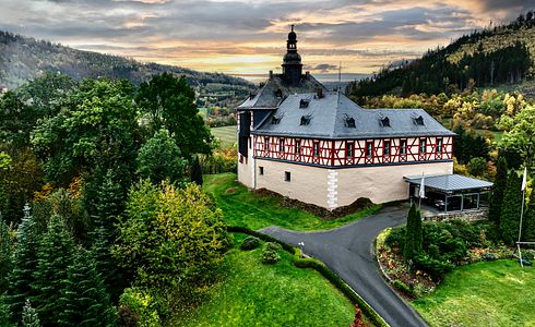 Schloß Eichicht - a very special hunting school with game meat manufactory in Thuringia