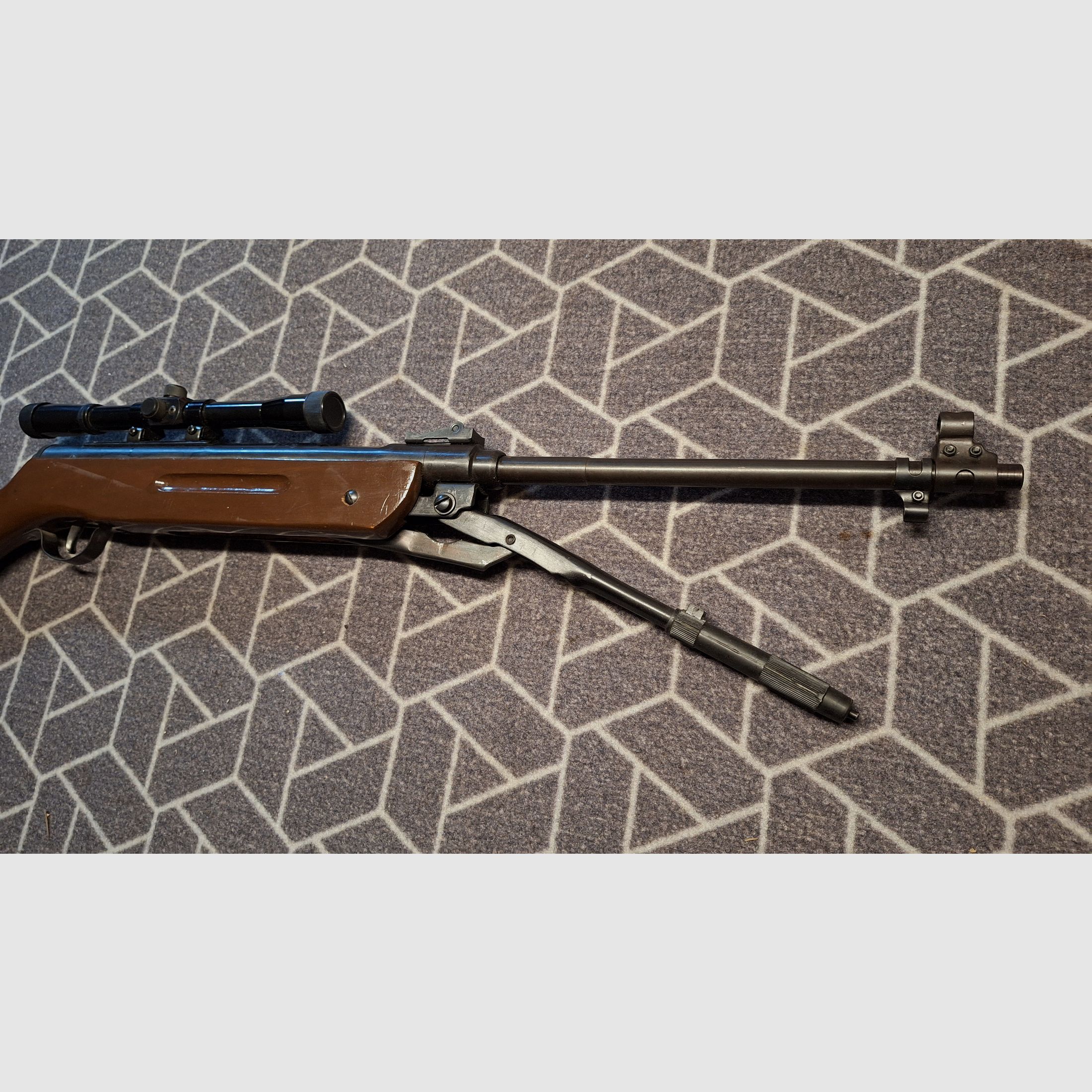 Karabinek pneumatyczny Umarex Model 65D z dolnym naciągiem w stanie nowym!