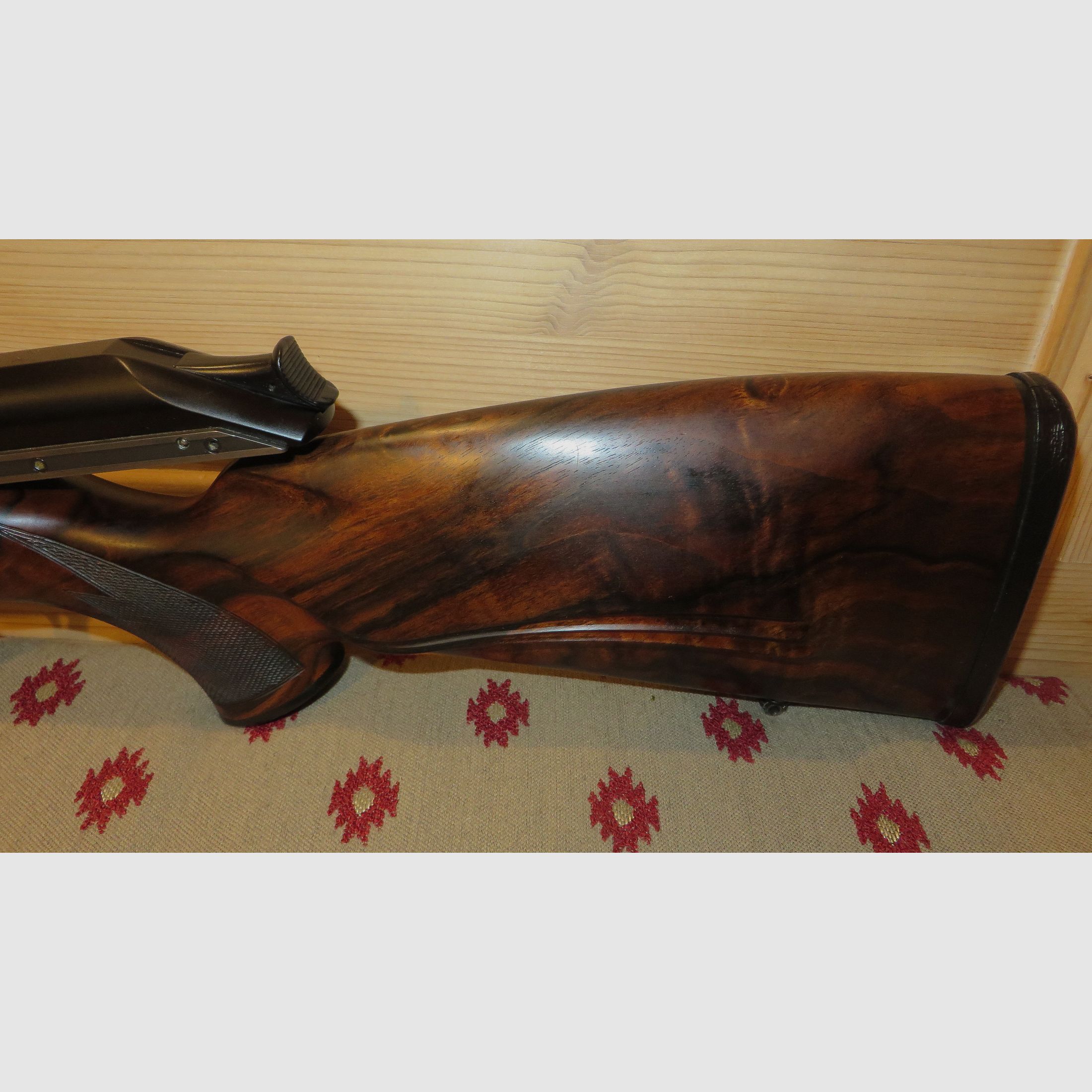 Blaser R93 Attache Holzklasse 7 mit kannellierten Läufen im Kaliber 6,5x57 und Wechsellauf 30.06