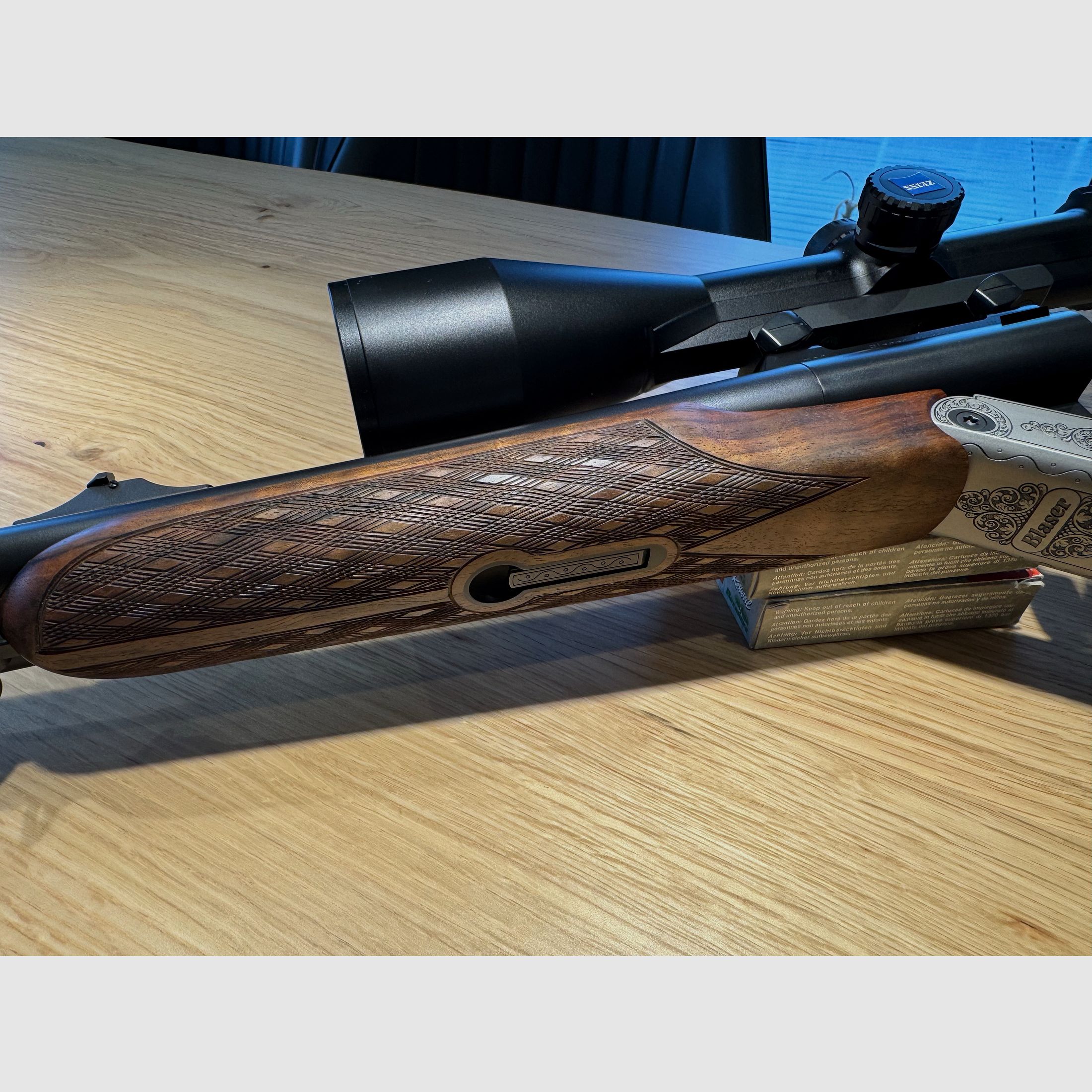 Blaser D99 Doppelbüchsdrilling 9,3x74 / 9,3x74 / 20/76 mit ZF Zeiss 3-12x56 Varipoint, BESTZUSTAND