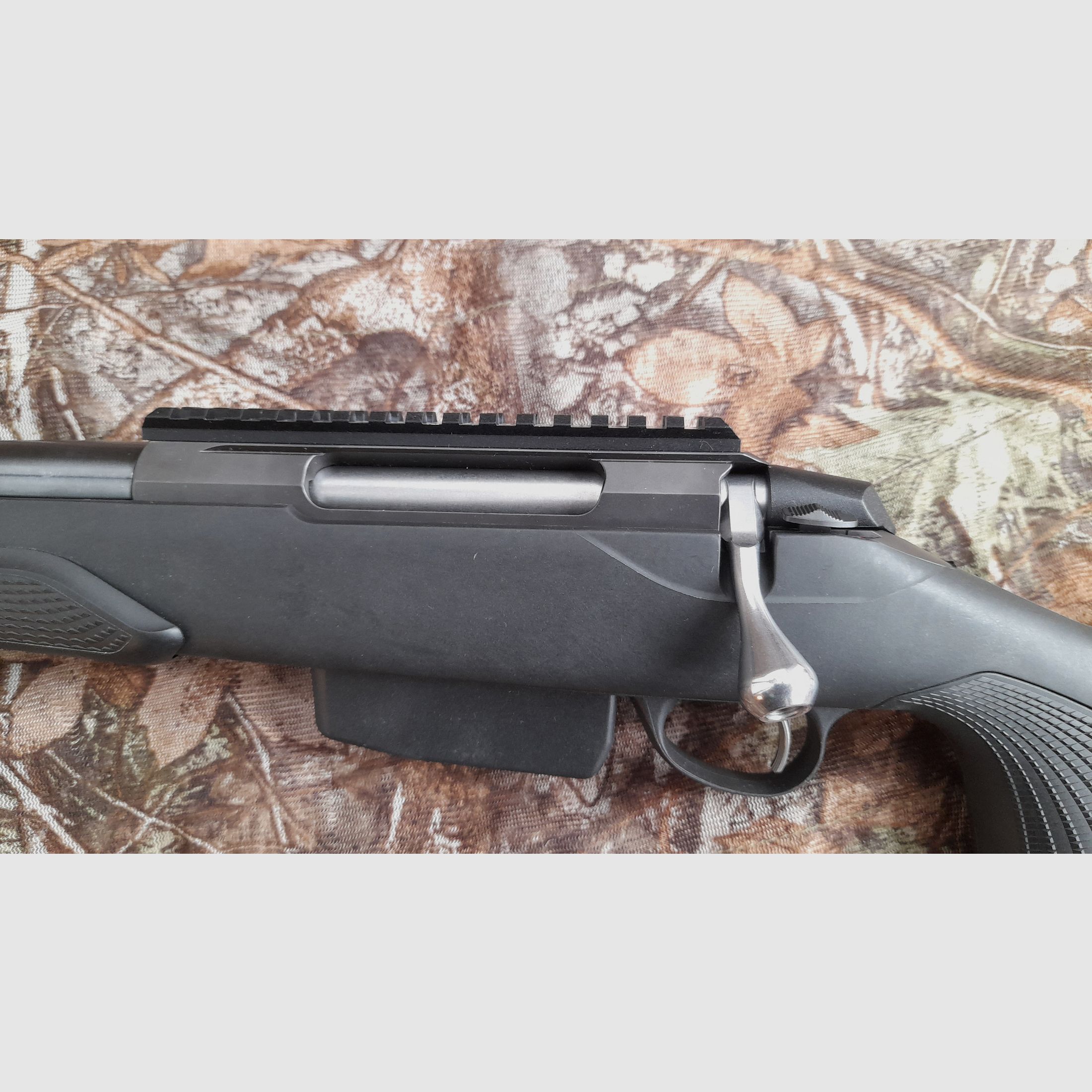 Tikka T3x Varmint 6,5x55 SE Linkssystem - Picatinny Montage - M18x1 Mündungsgewinde