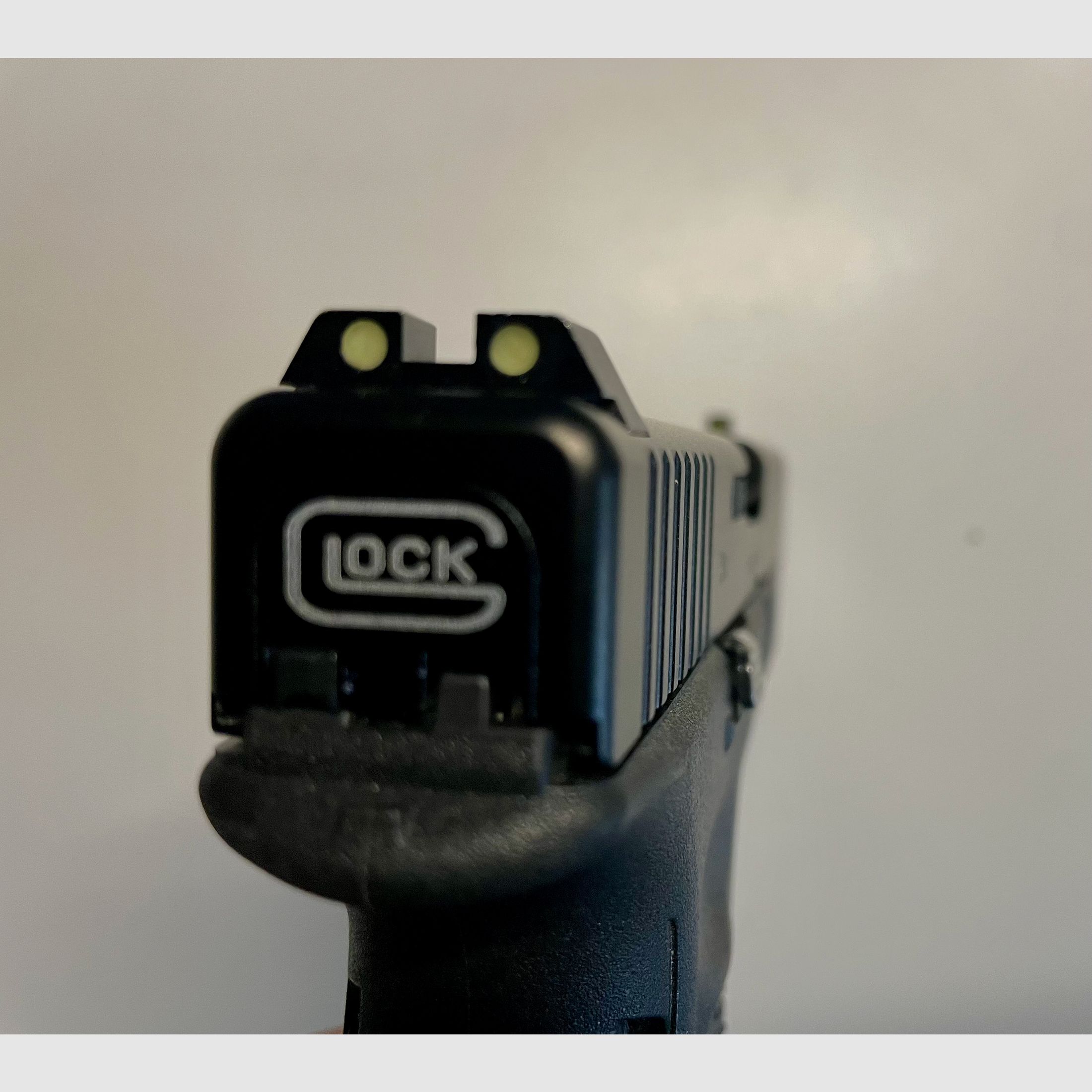 Glock 26 Gen.5 caliber 9mm Luger with box & 2 magazines