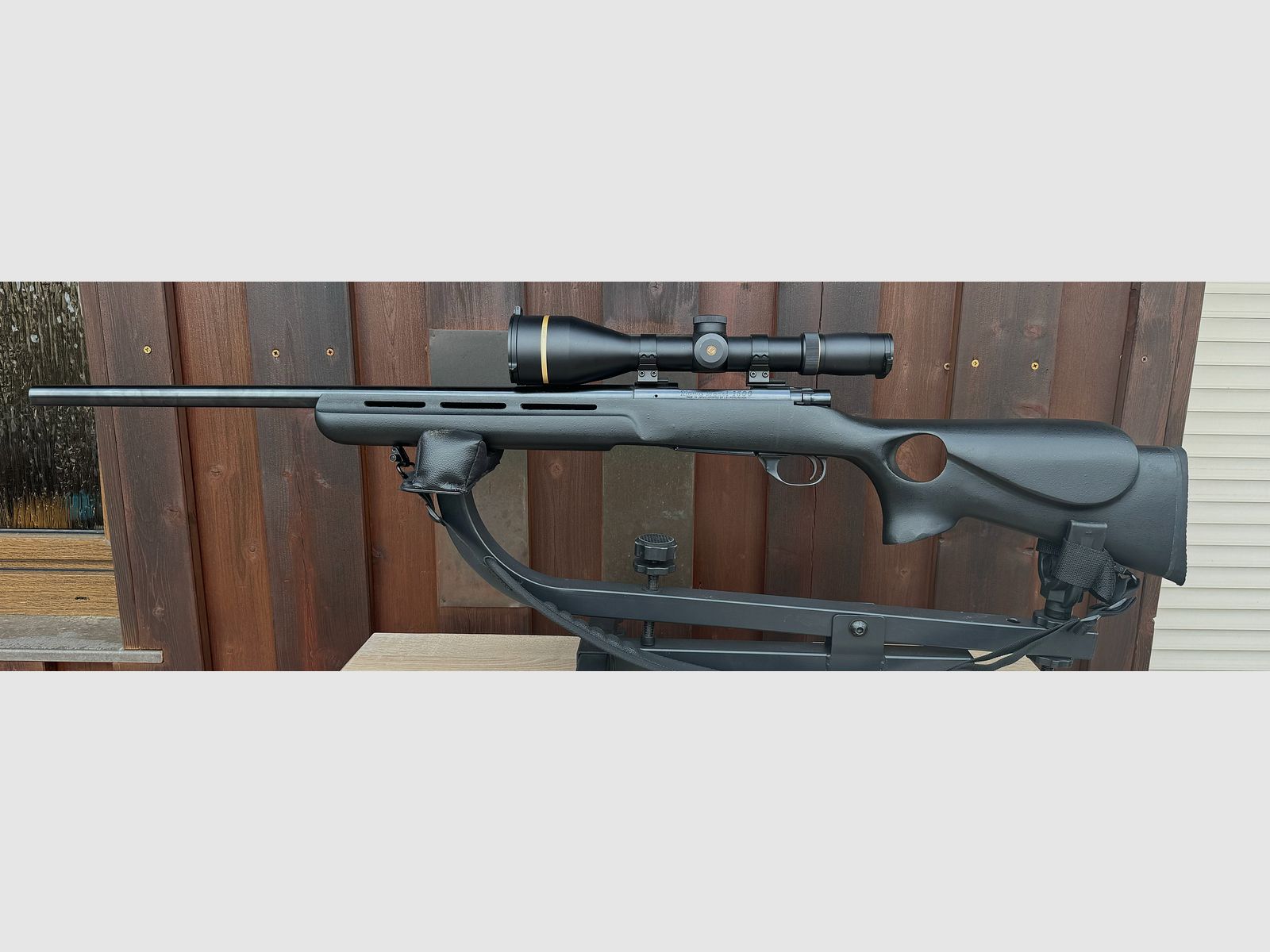 Büchse Howa Model 1500 Heavy Barrel .22-250 Rem. inkl. Leupold VX-7L 3,5–14x56