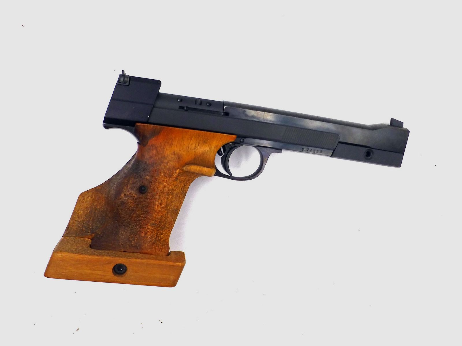 Pistole HAMMERLI 215, Schaft Morini, Bild 1 von 2