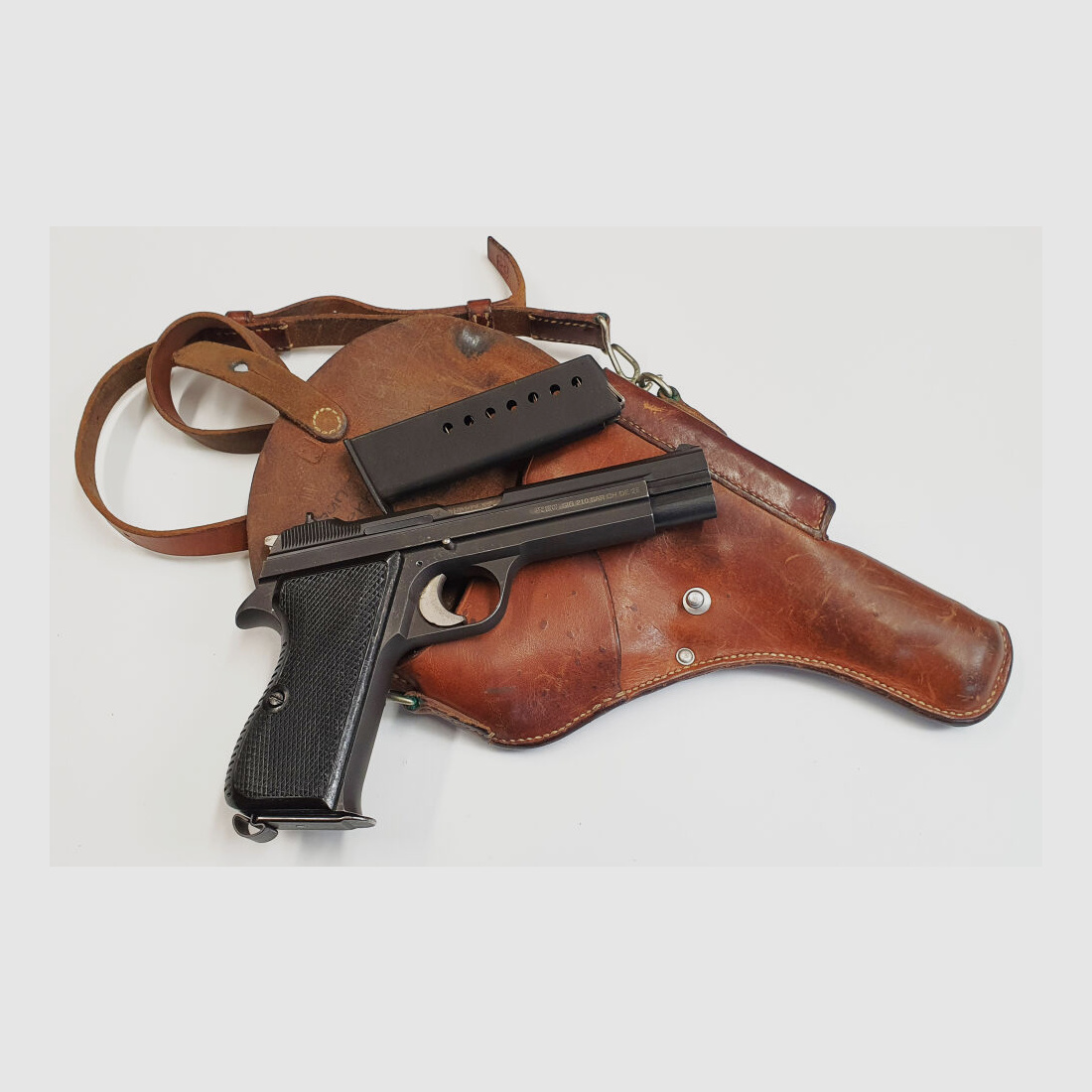 SIG Pistole SIG P210-2 im Kaliber 9mm Luger (9x19) Inkl. Holster und Reservemagazin,MADE IN SWITZERLAND