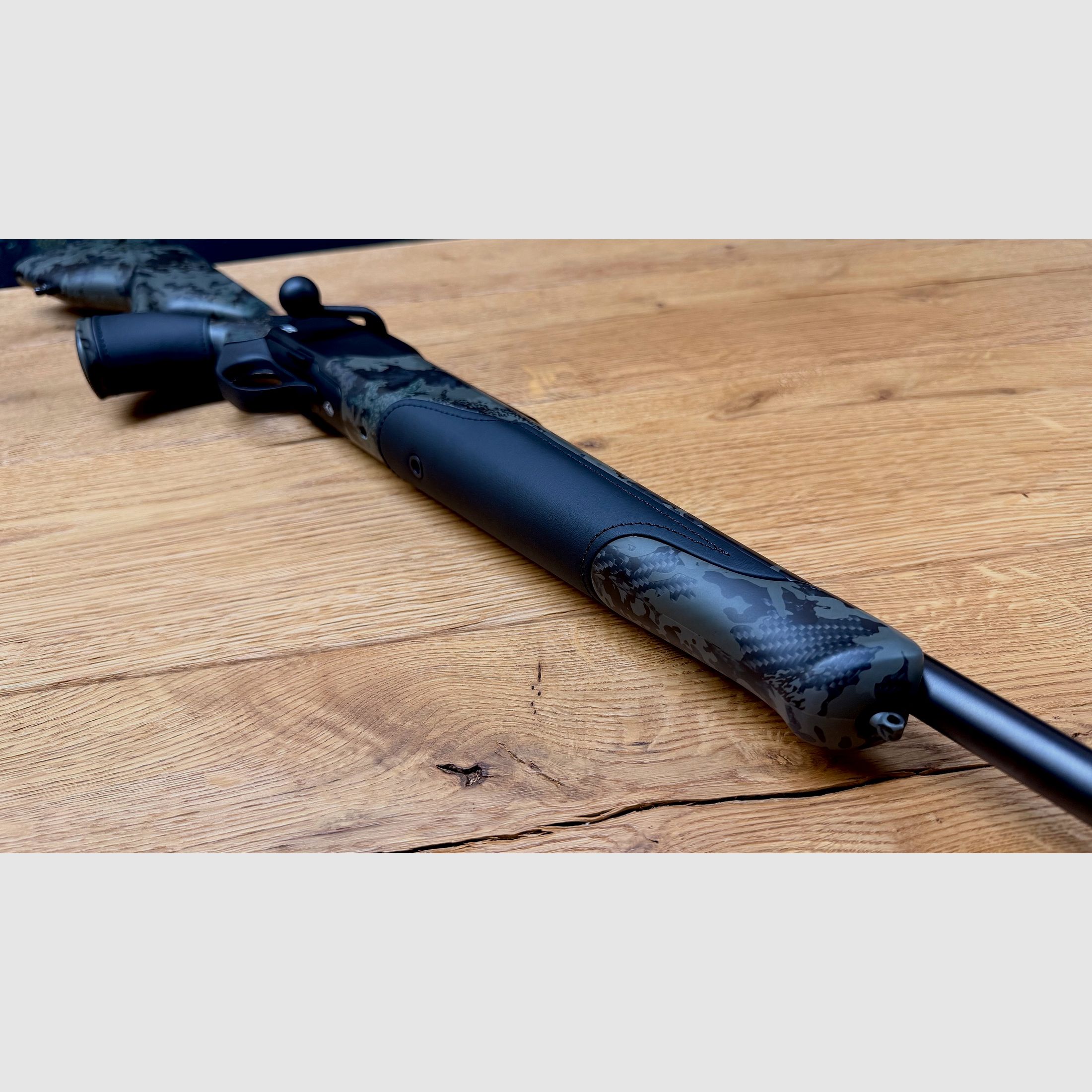 Blaser R8 Ultimate Carbon Huntec Camo arma completa / calibre seleccionable / logo plateado / Semi Weight