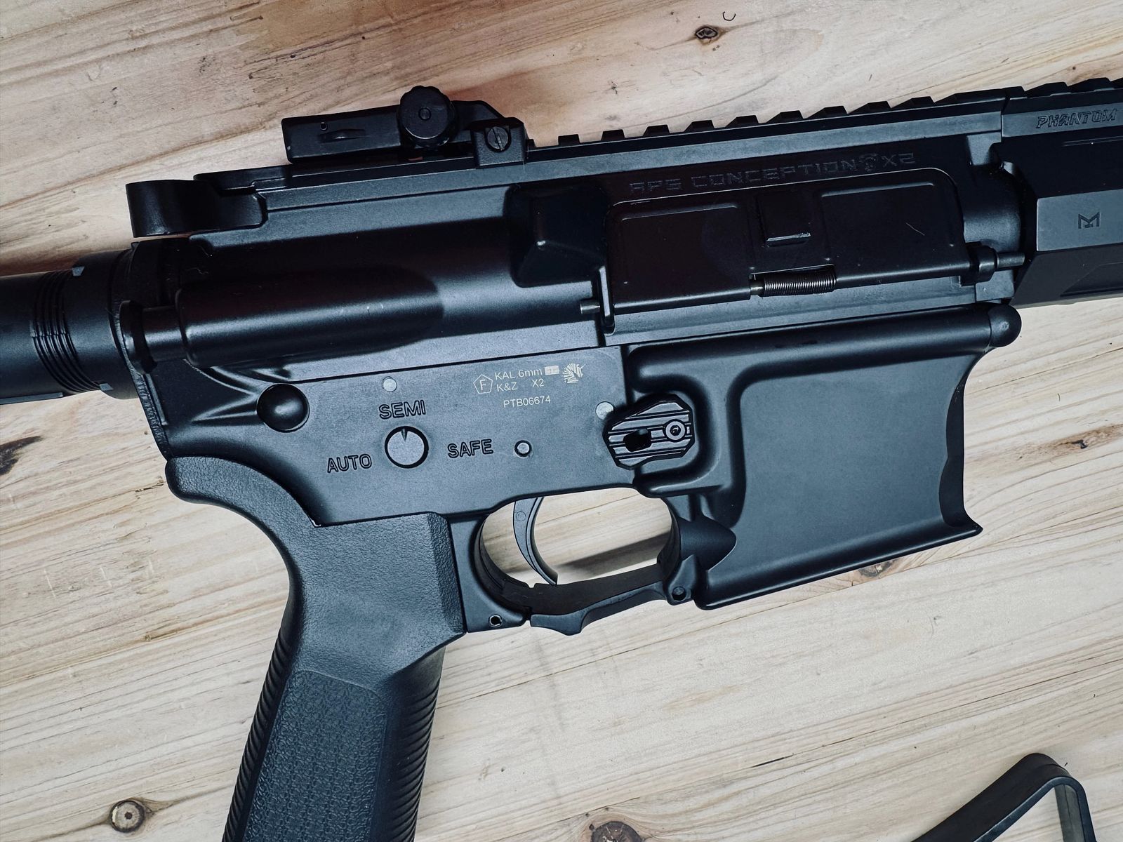 APS M4 X2 Xtreme Rifle Vollmetall GBox CO2BB 6mm BB schwarz