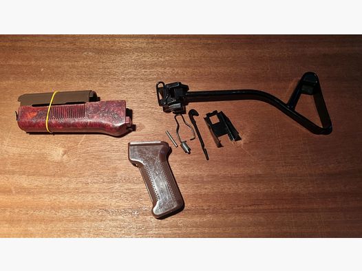 Complete stock with wire loop for SUHL MPI KMS-72 & MPI AKS-74 in best condition! GDR / NVA / AK-Kalashnikov / Soviet Union / USSR