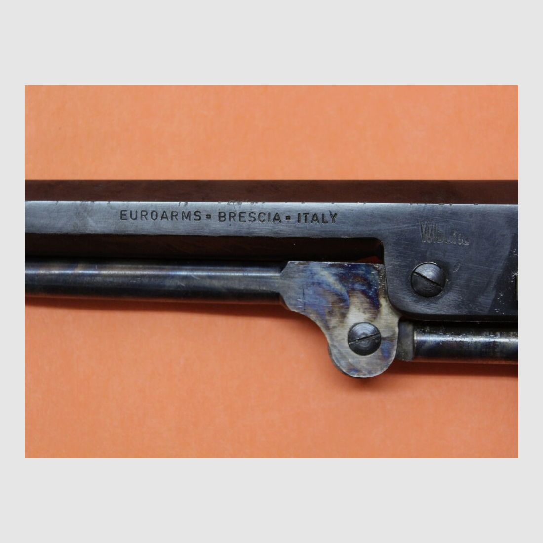 EUROARMS Perk.Revolver .36(Poudre Noire) EUROARMS NAVY 7,5" Canon/ Cadre en Laiton (Arme à Chargement par la Bouche)