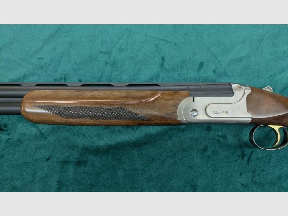 Akkar Churchill 206E