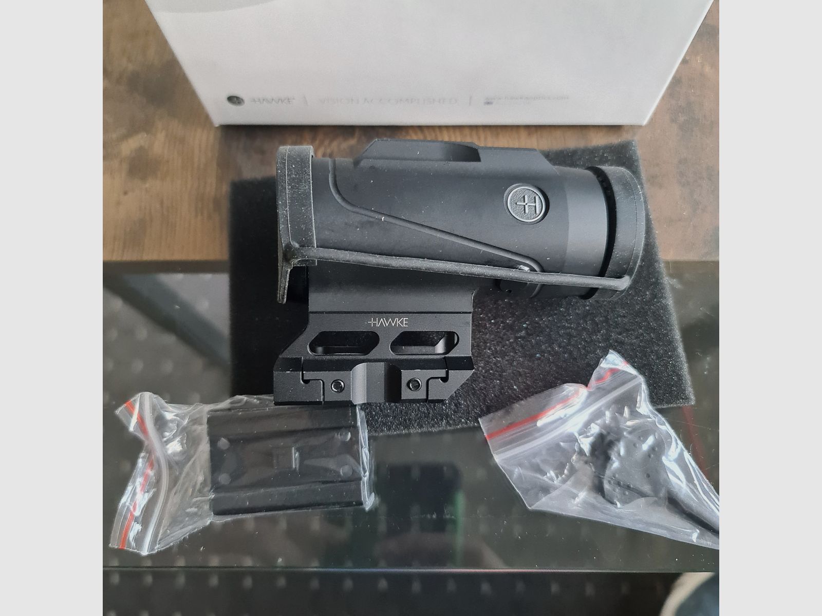 Hawke Prism Sight 4x24 red dot sight 5.56-Dot, image 2 of 3