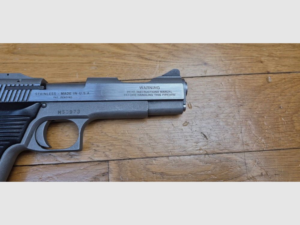Selten und schöner Automag II Pistol – Kaliber 22Magnum – Herstellung AMT – Edelstahl von A bis Z – In 4 1/2 Zoll – Ausgezeichneter mechanischer Zustand – 2 Magazine – TBE+, Bild 18 von 18