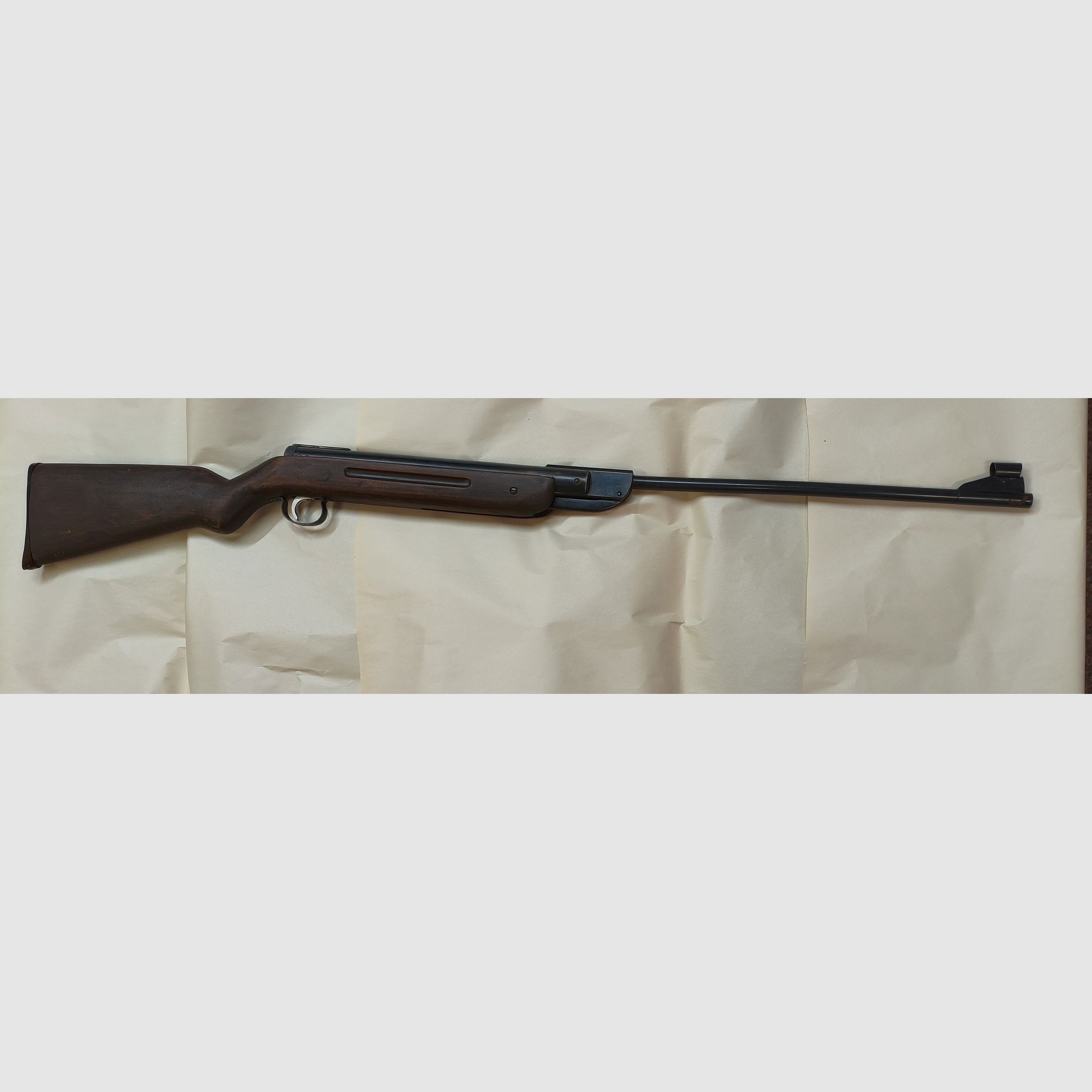 WESTIGINGER & ALTENBURGER AIR RIFLE WITH BAG + BULLET CATCHER + TARGETS