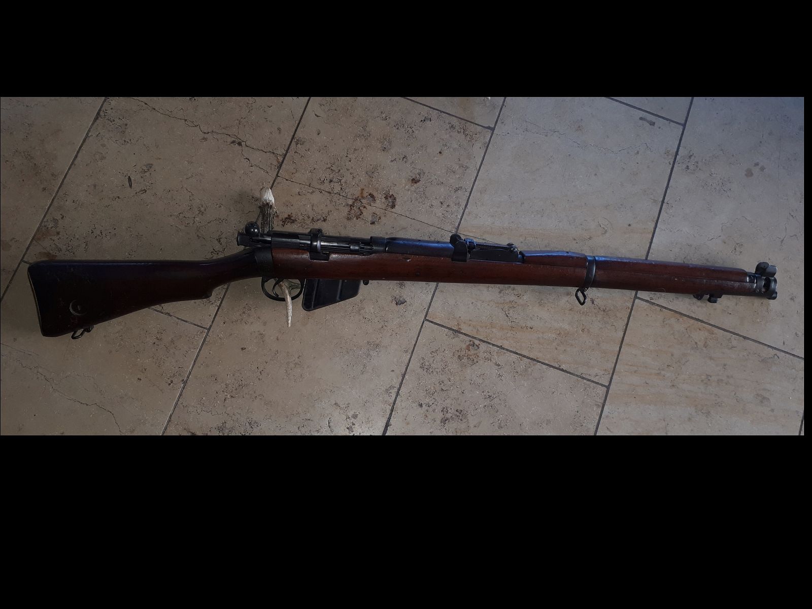 Enfield Nr. 1, caricatore singolo.