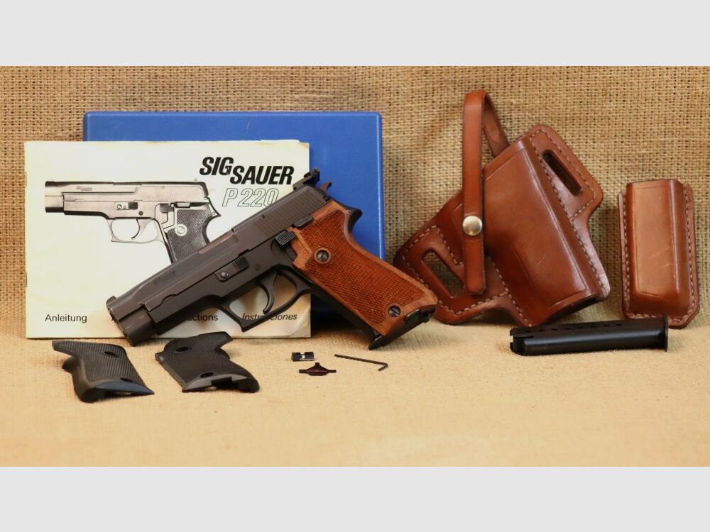 SIG Sauer P220 9mm Luger