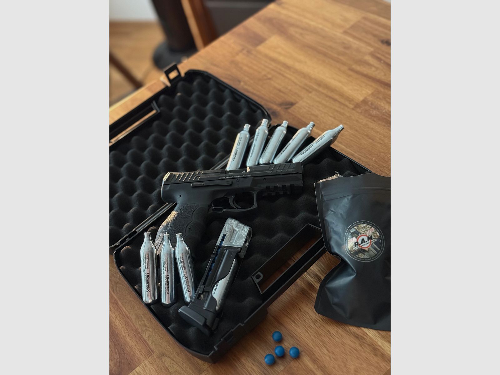 H&K SFP9 T4E marcador de CO₂ en calibre .43 de Umarex.