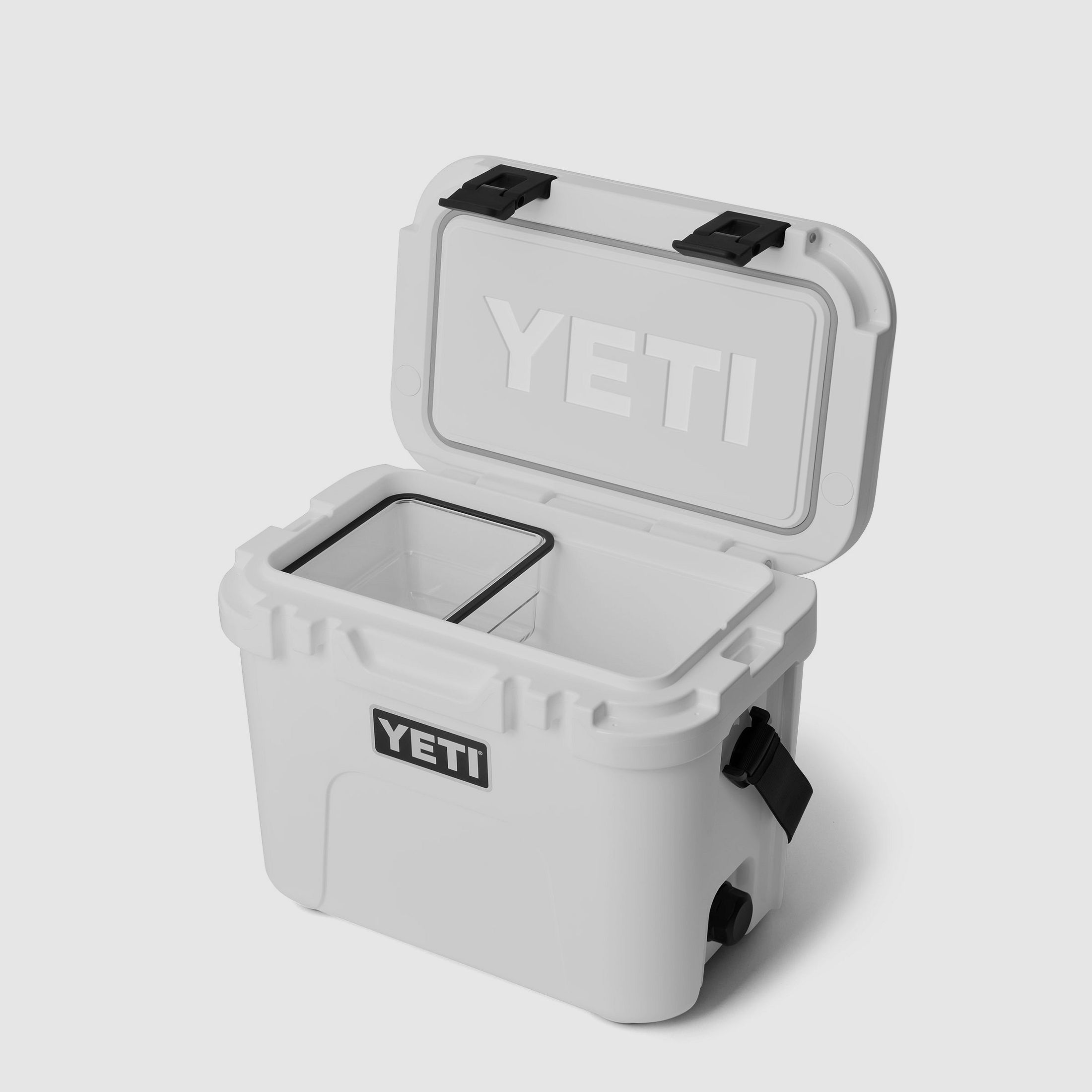 YETI® Nevera Roadie 15 - Blanca, imagen 6 de 9