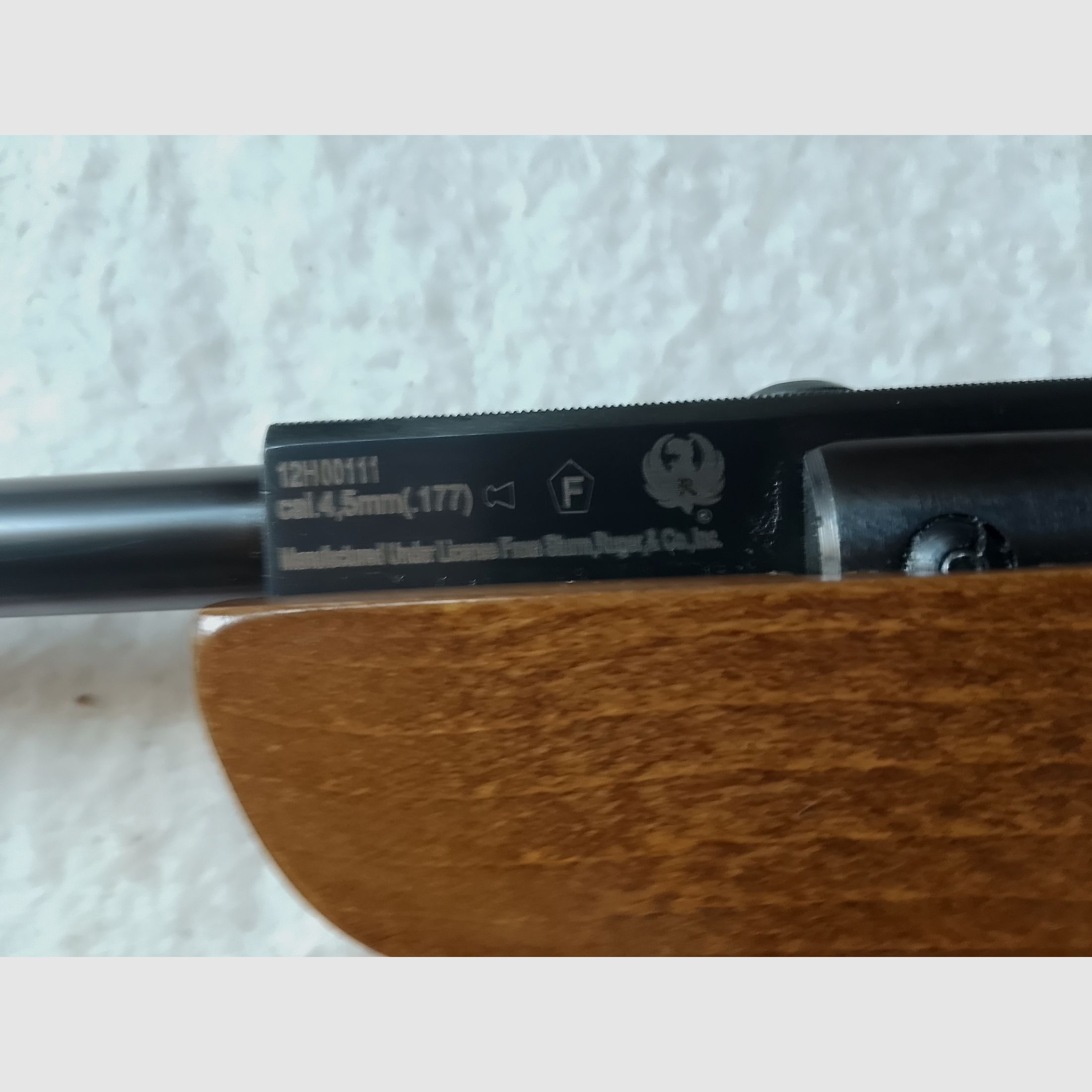 Ruger Air Hawk luchtgeweer kniklader 4,5mm .177 Target Sniper geluiddemper tactisch 3-9x40 richtkijker matchkwaliteit als nieuw