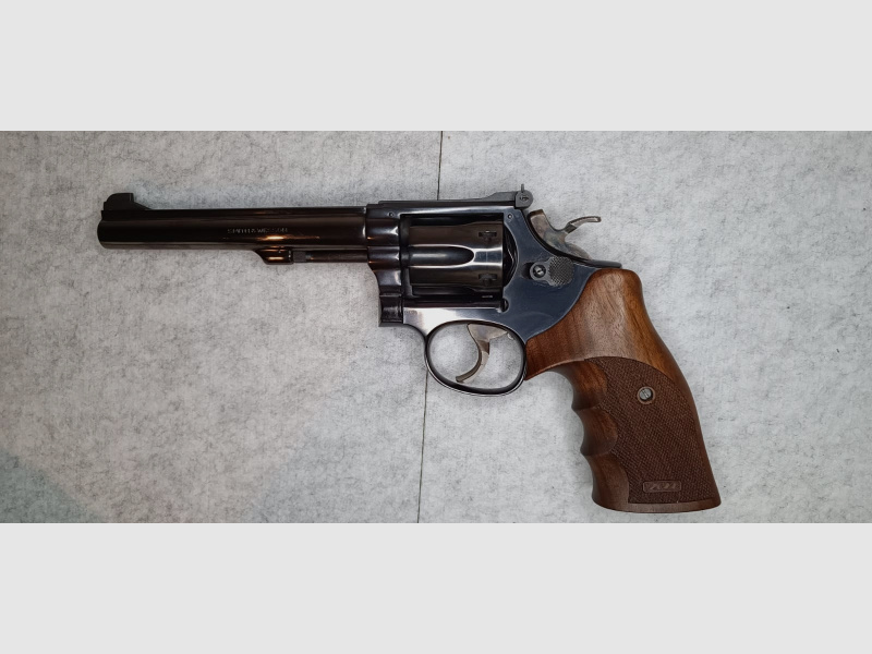 Smith & Wesson "Masterpiece" Modell 17-3, 6 Lauf