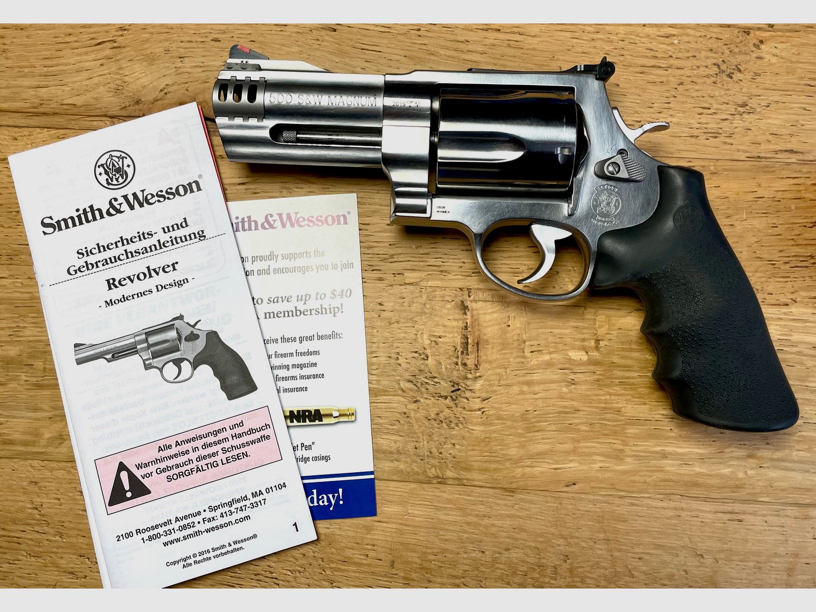 Smith & Wesson Revolver modello S&W 500 - lunghezza della canna 4" con compensatore