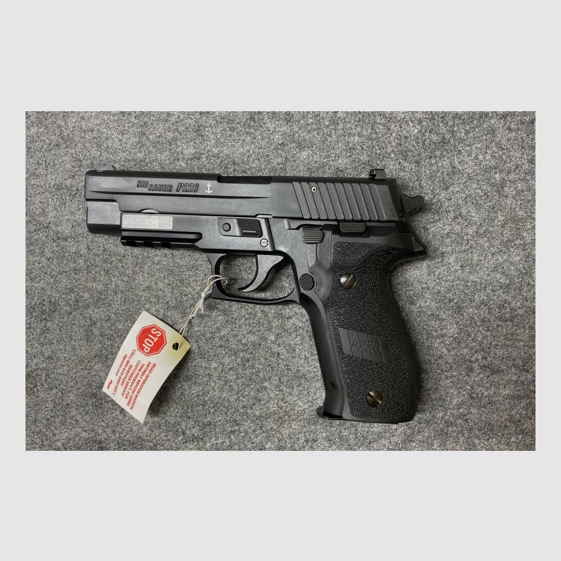 SIG Sauer SIG P226 9mmLuger