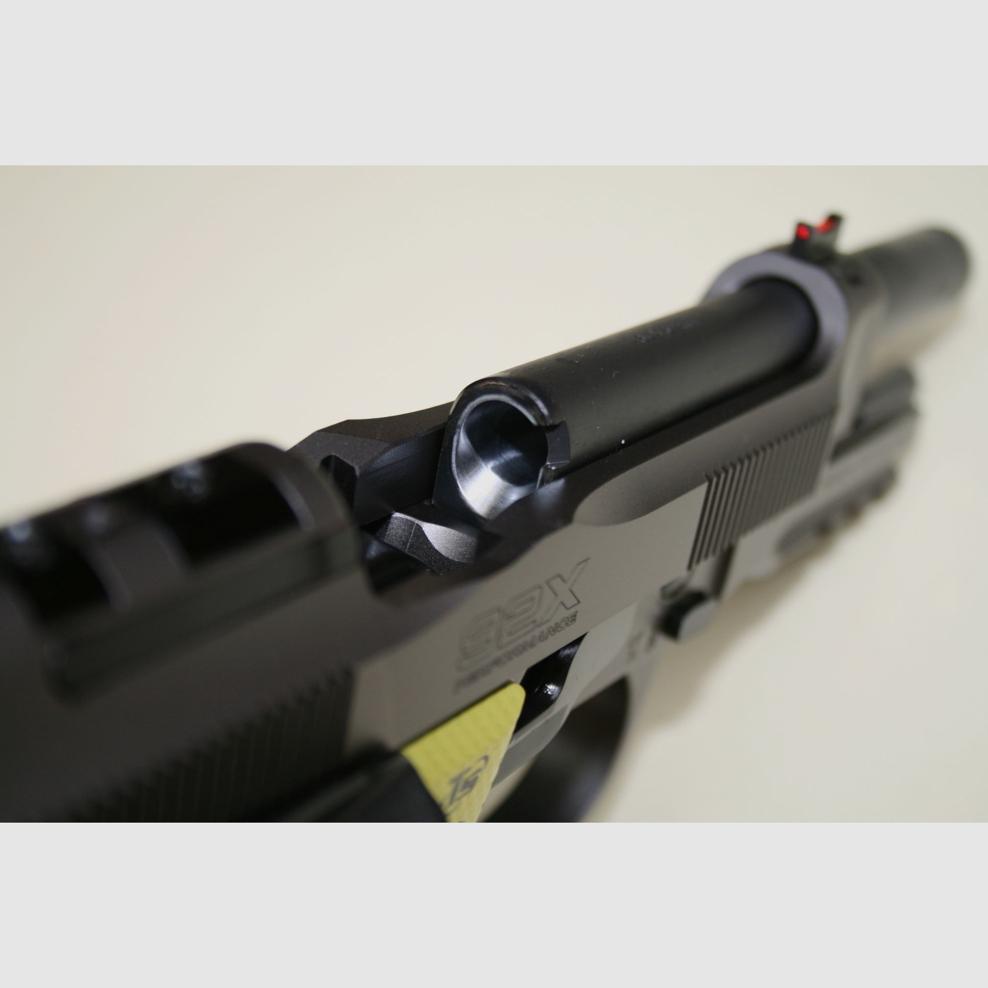 Pistole Beretta 92 X Performance Optic Ready Kal. 9×19 Special Make Gelb, Bild 3 von 8