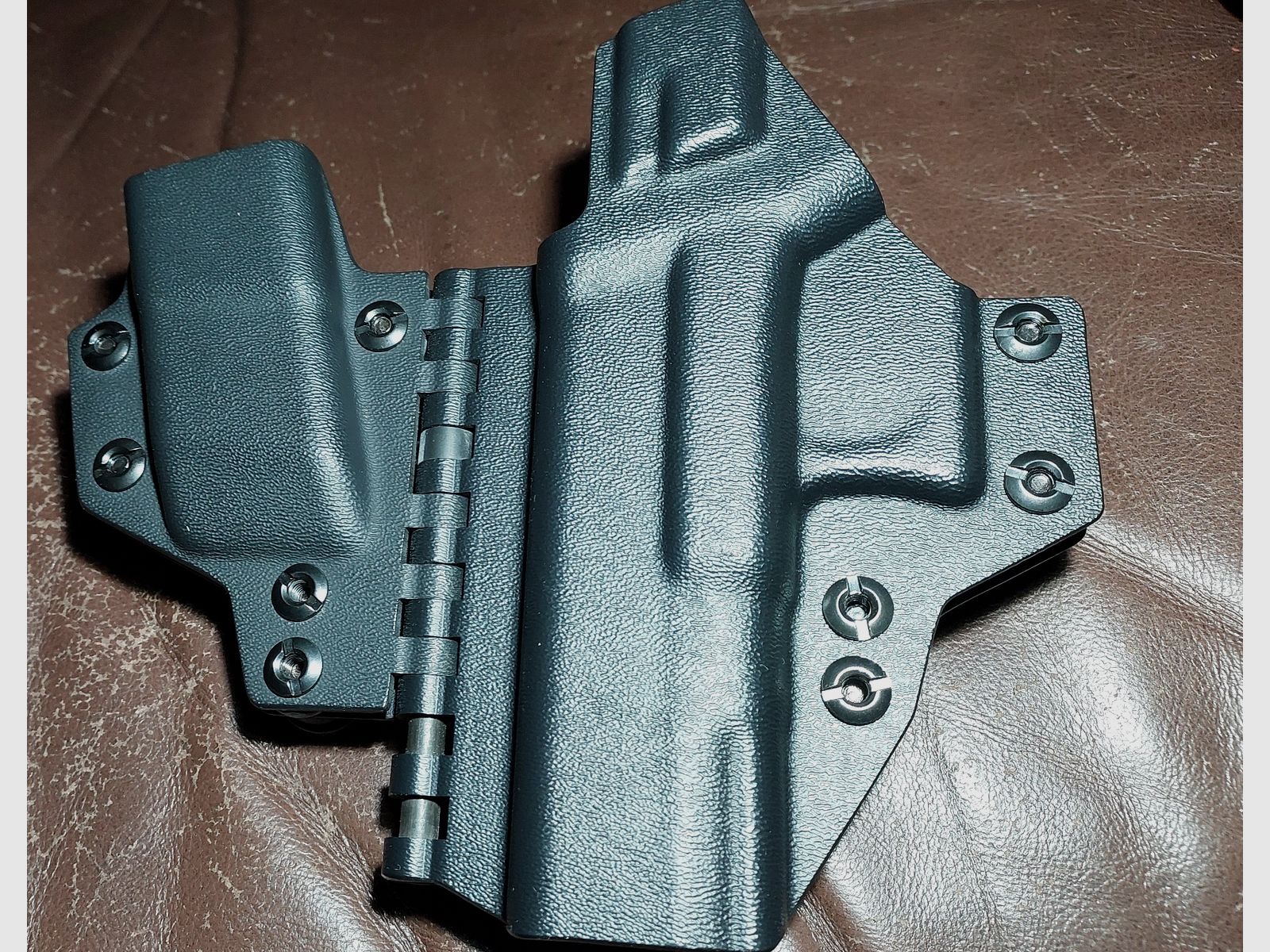 Glock 17 Gen5 Schreckschuss Pistole 9mm P.A.K. schwarz (PTB 1068) - 2 Magazine - Taktisches IWB Holster Rex Arms Sidecar