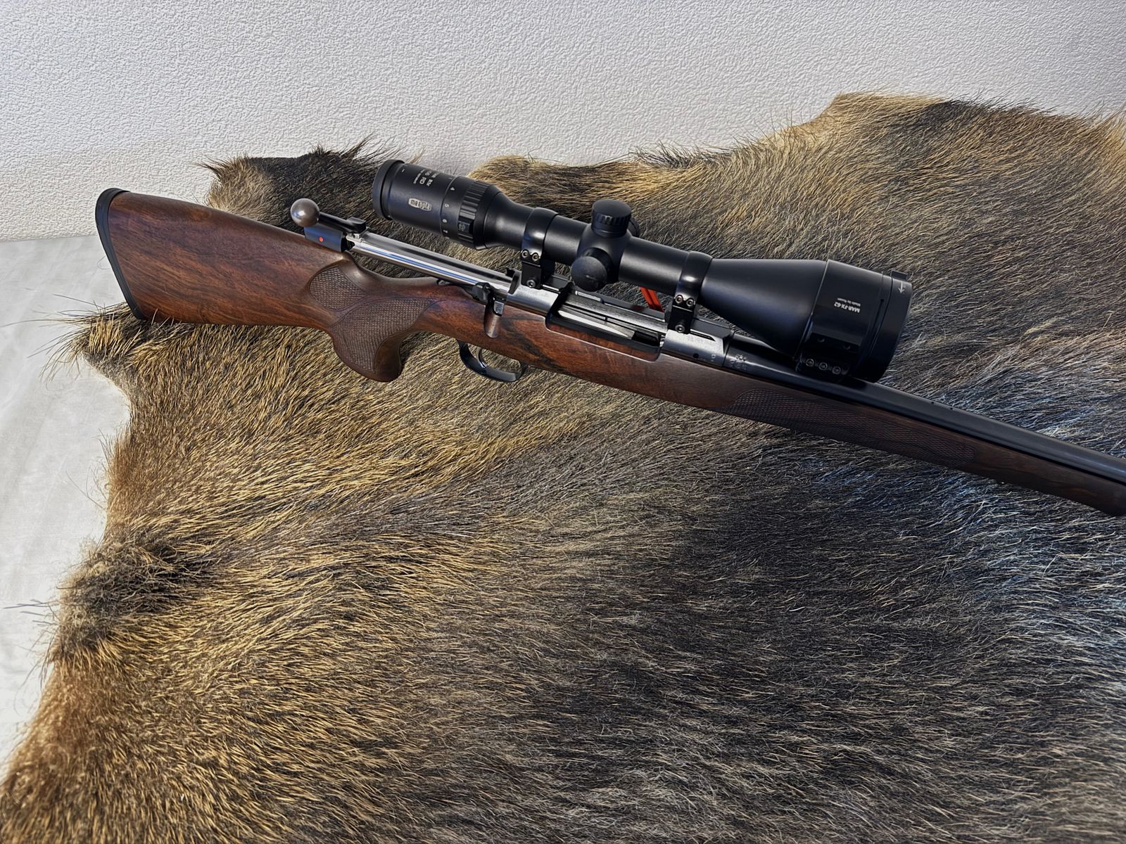 Pakiet dla młodych myśliwych – CZ 557 Kal. .308 Win. – w pełni wyposażony i gotowy do użycia