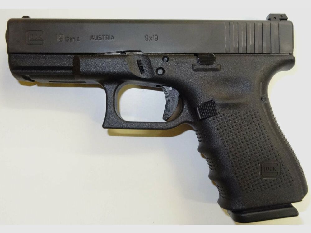 Pistola Glock Glock 19 Gen4 en calibre 9mm Para (9x19) Incl. accesorios