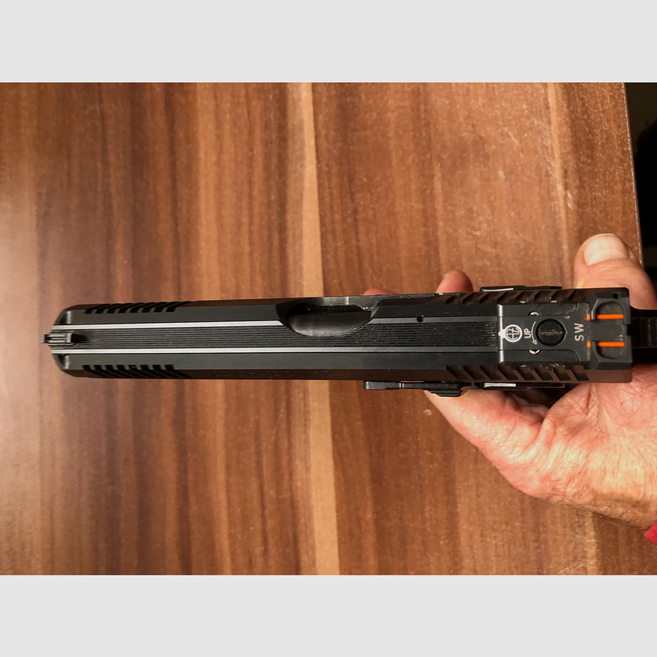 Verkoop halfautomatisch pistool CZ-Shadow Line II.