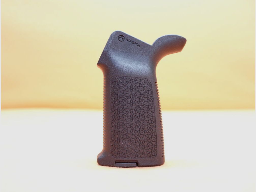 Magpul AR-15 : Poignée de pistolet Magpul MOE (MAG415-BLK) en polymère noir