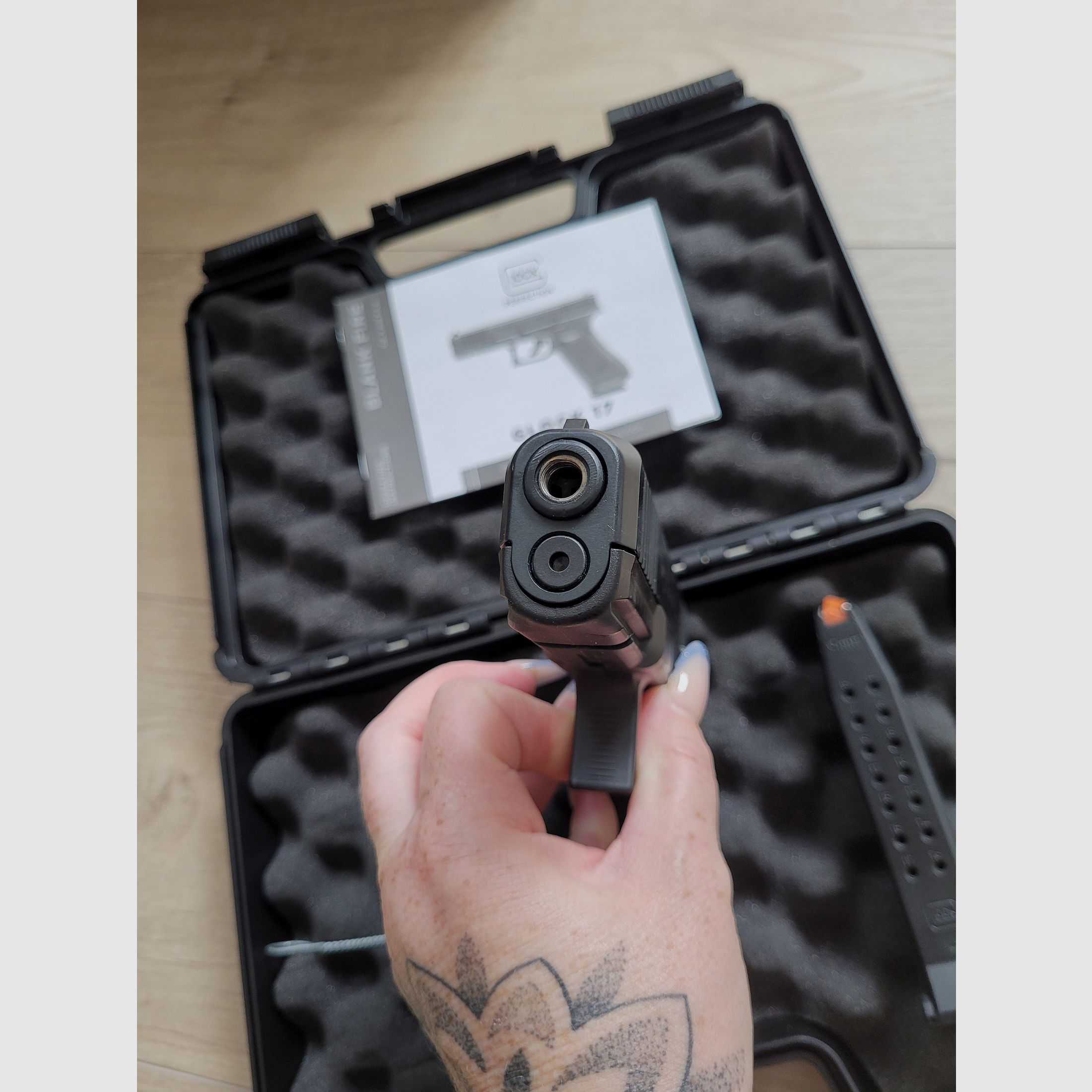 Glock 17 Gen5 Schreckschuss Pistole 9mm P.A.K.schwarz