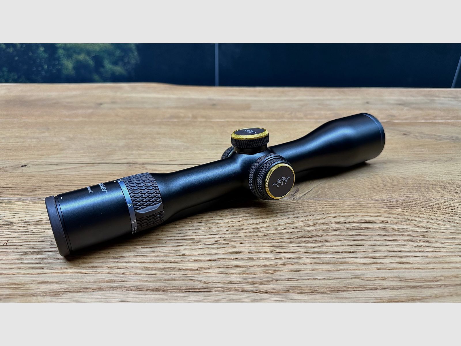 Zielfernrohr Blaser B1 2.8-20x50 iC Custom / Abdeckkappen Gold / mit Schiene