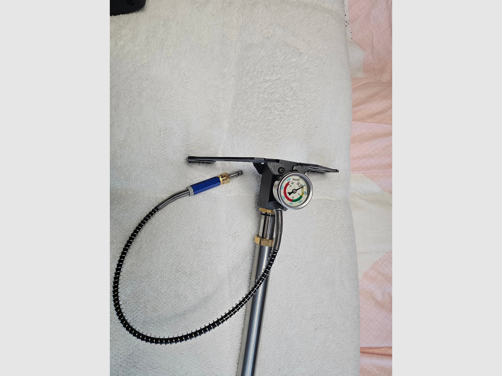 Pressluftgewehr mit Pumpe