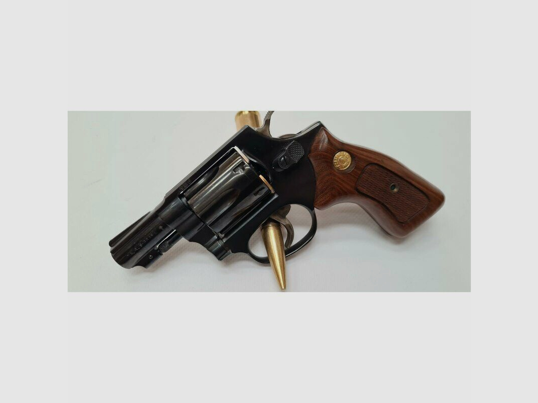 Taurus	 Revolver Taurus