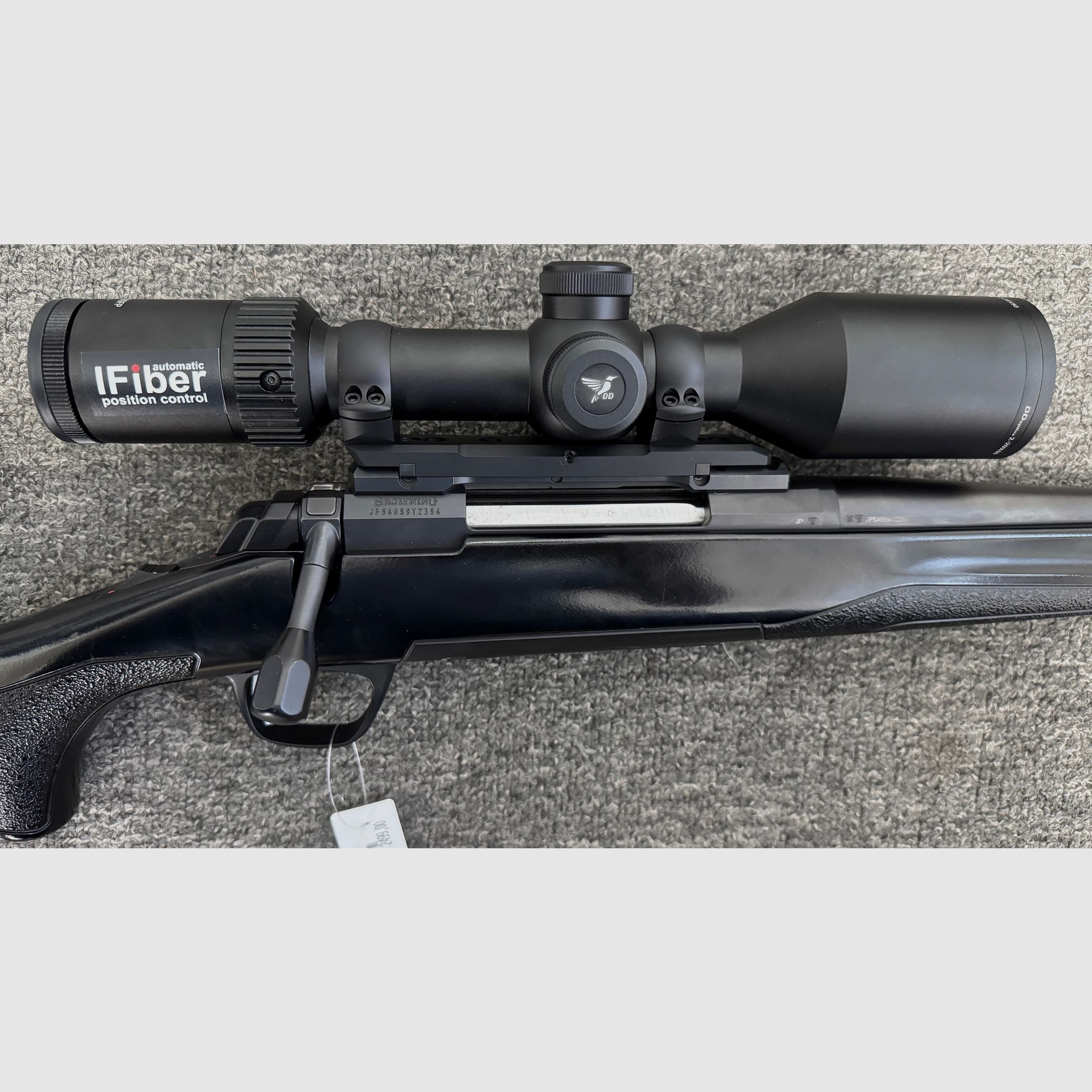 Browning X-Bolt .30-06 mit Mündungsgewinde, Zielfernrohr & Schalldämpfer