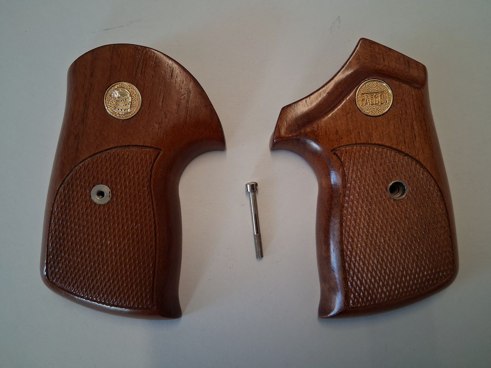 Falcon wooden grip panels for blank-firing revolvers (Colt Detective Special ?!)