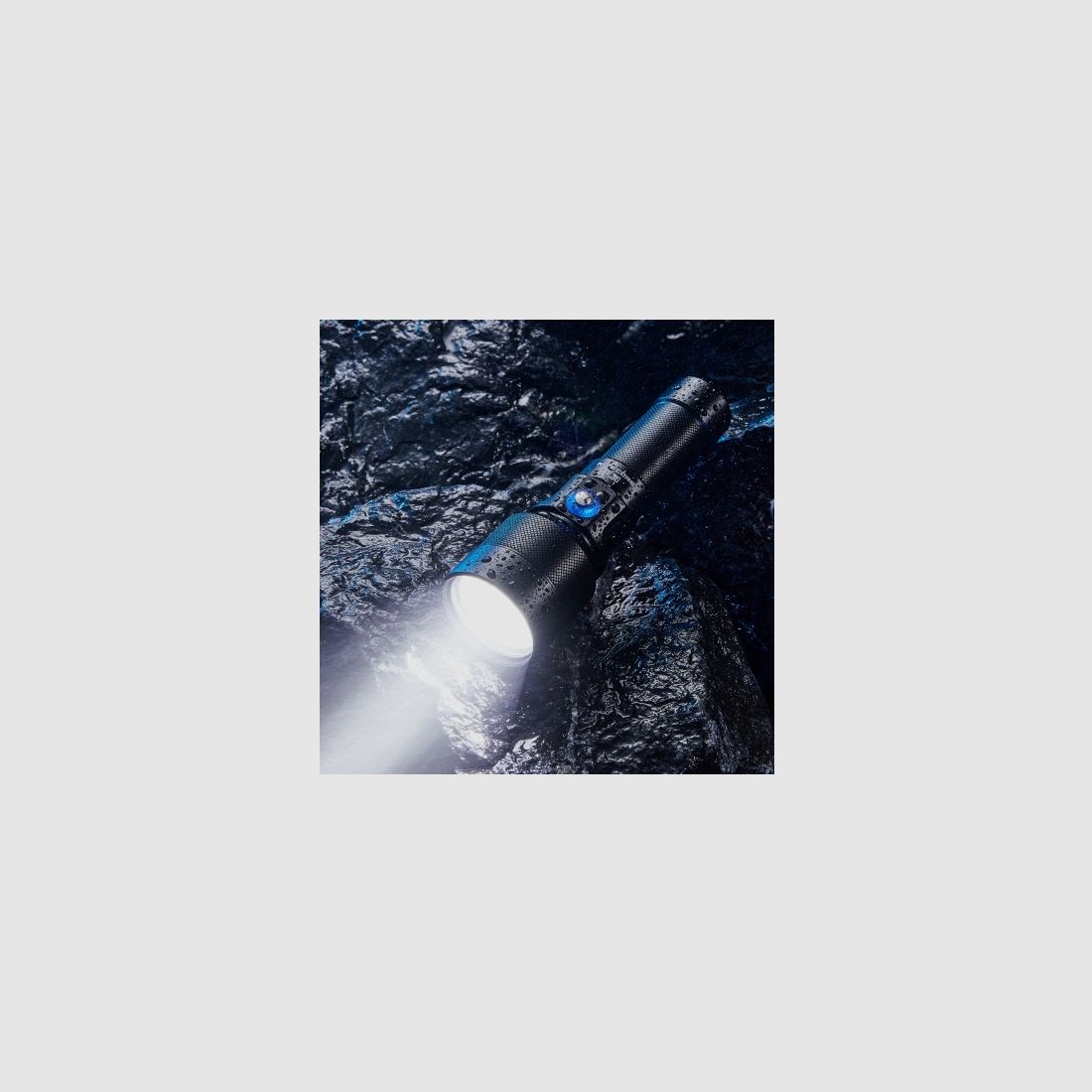 Linterna subacuática Nitecore DL30 1100 lúmenes, imagen 4 de 8