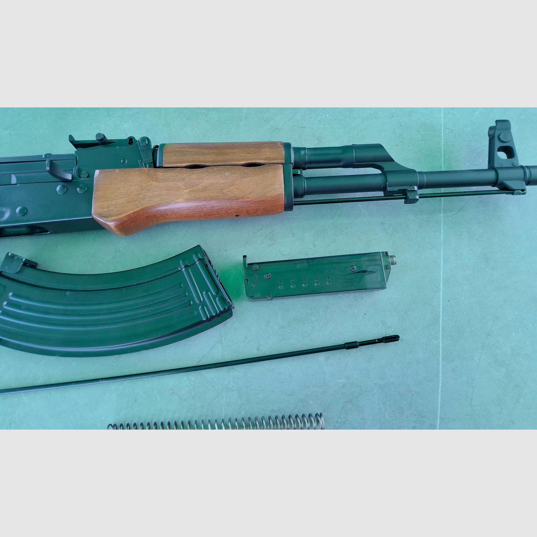 Full Metal Airsoft AKM – 1.6J Begadi tuning spring (real wood)