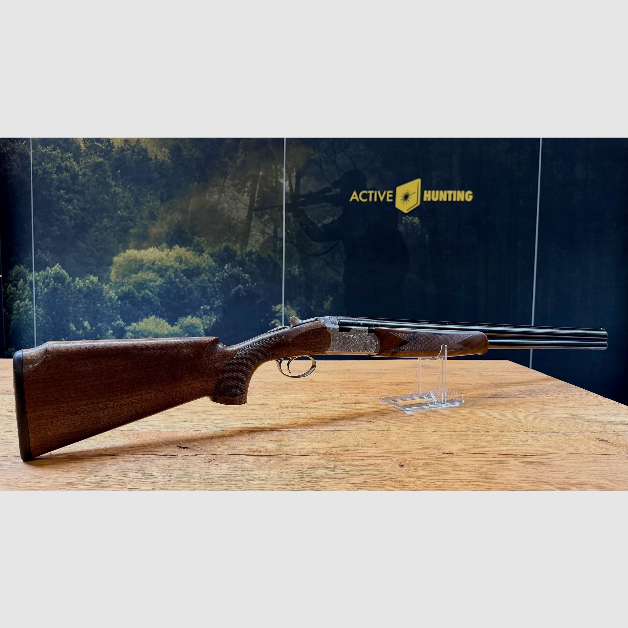 Beretta 686 Silver Pigeon 1 Vittoria hunting over-and-under shotgun / 12/76 / barrel length 71cm