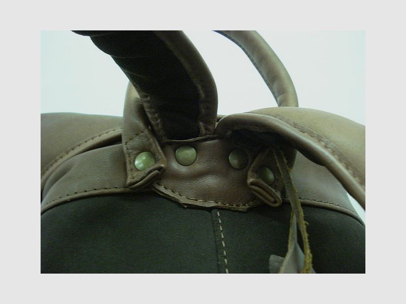 Zaino in pelle - 35 litri, 3 tasche esterne