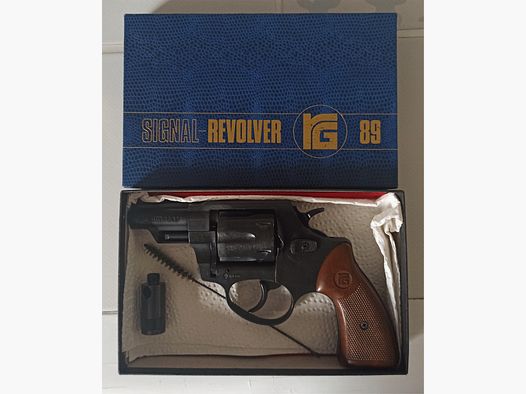 Signal Revolver RG 89 @ fully functional @ only used 3 times on New Year's Eve - grab it