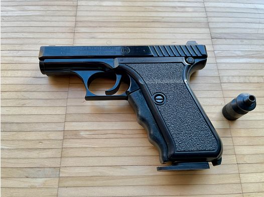 Replika pistoletu alarmowego SP9 firmy Heckler & Koch PSP / P7