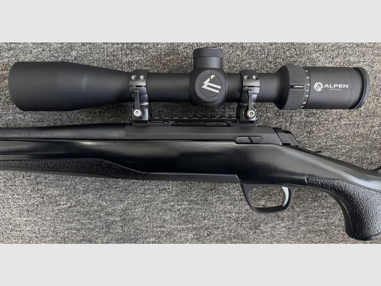 Browning X-Bolt .223 with muzzle thread, riflescope